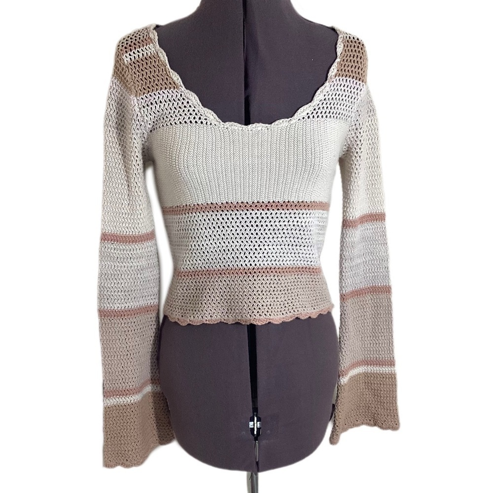 Eyelet Crochet Bell Sleeve Cropped Boho Sweater Sz S